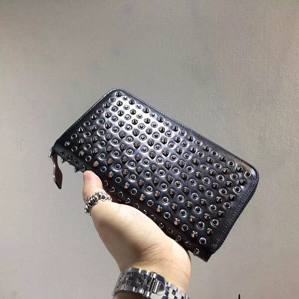 クリスチャン ルブタンコピー 　2015年春夏新作カーフスキン　ラウンドファスナー長財布PANETTONE WALLET CALF P/SPIKES/RING 1155016 B071
